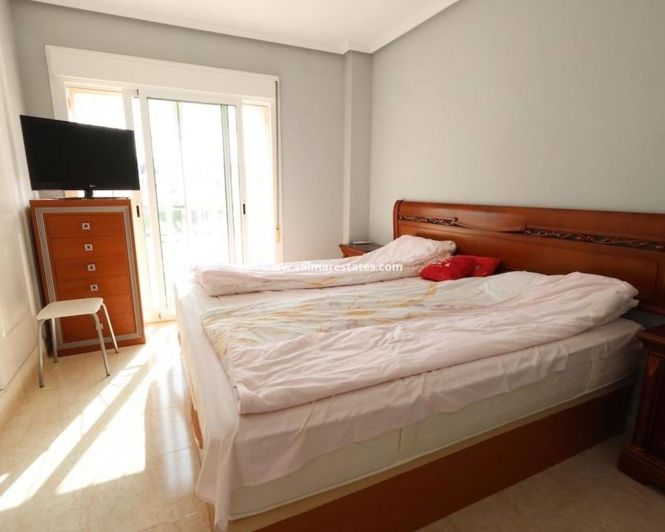 Image No.18-3 Bed House for sale