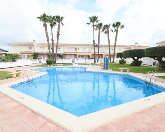 Image No.3-3 Bed House for sale
