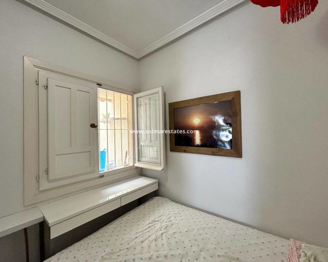 Image No.33-2 Bed Bungalow for sale