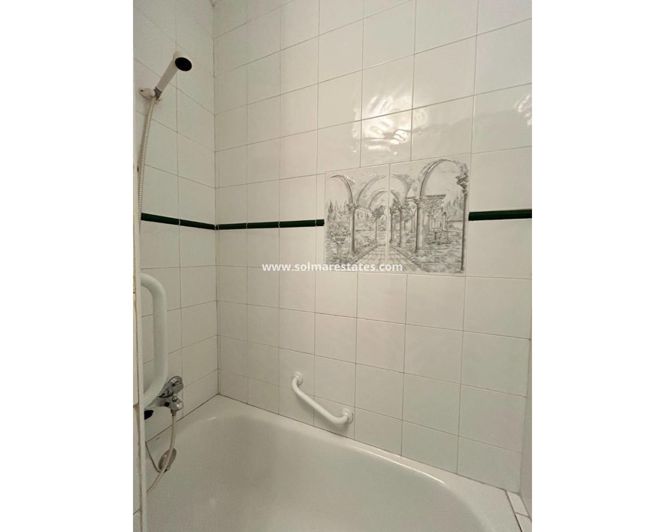 Image No.37-2 Bed Bungalow for sale