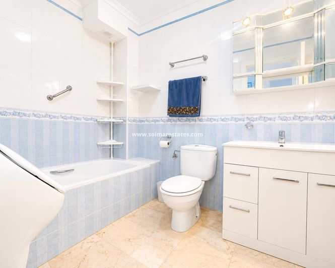 Image No.20-2 Bed Apartment for sale