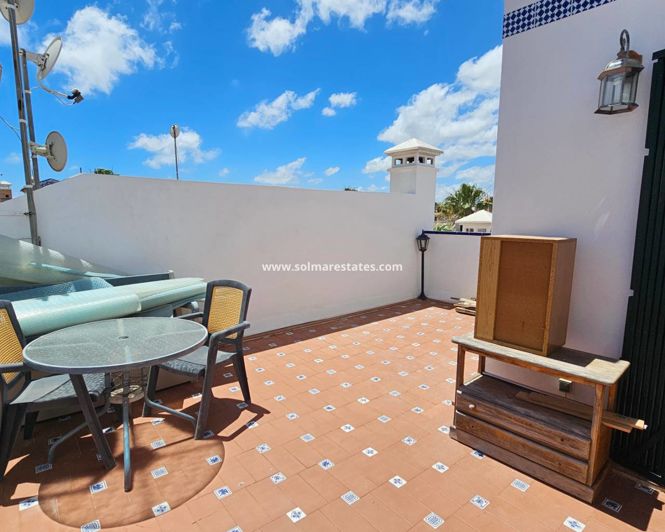 Image No.18-2 Bed Townhouse for sale