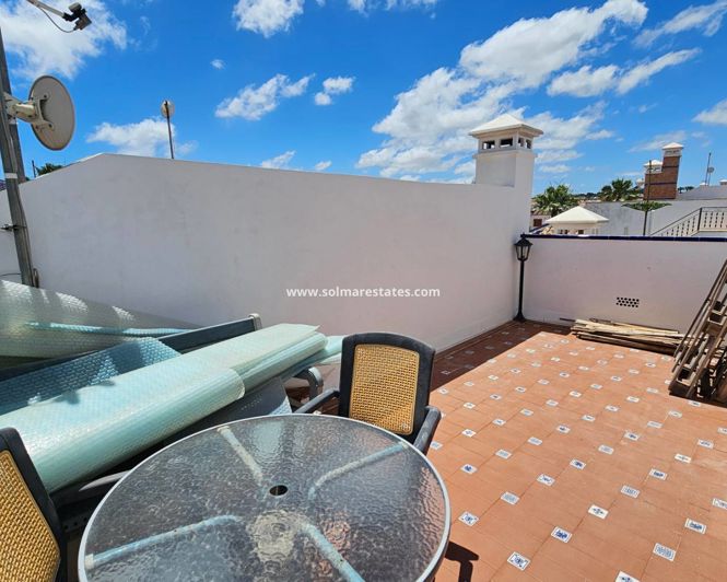 Image No.19-2 Bed Townhouse for sale