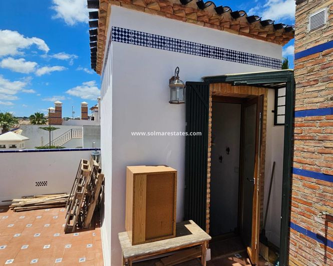 Image No.20-2 Bed Townhouse for sale