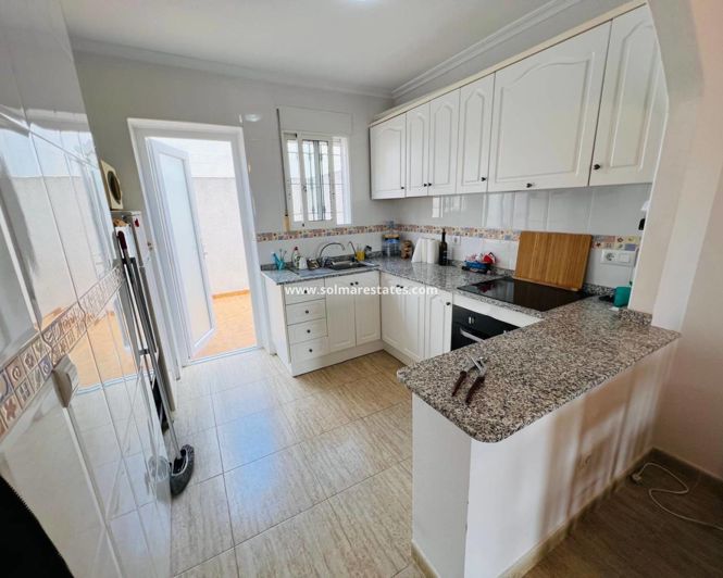 Image No.6-2 Bed Bungalow for sale