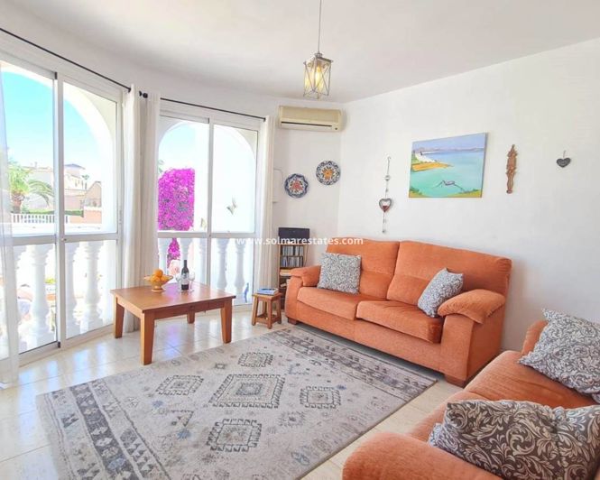 Image No.5-Villa de 2 chambres à vendre à Orihuela Costa