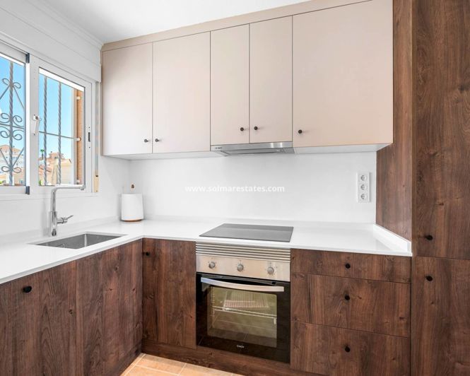 Image No.14-3 Bed House for sale