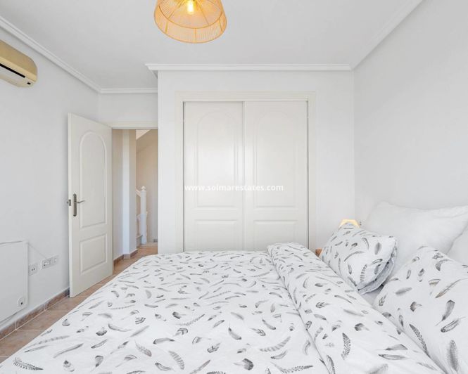 Image No.20-3 Bed House for sale
