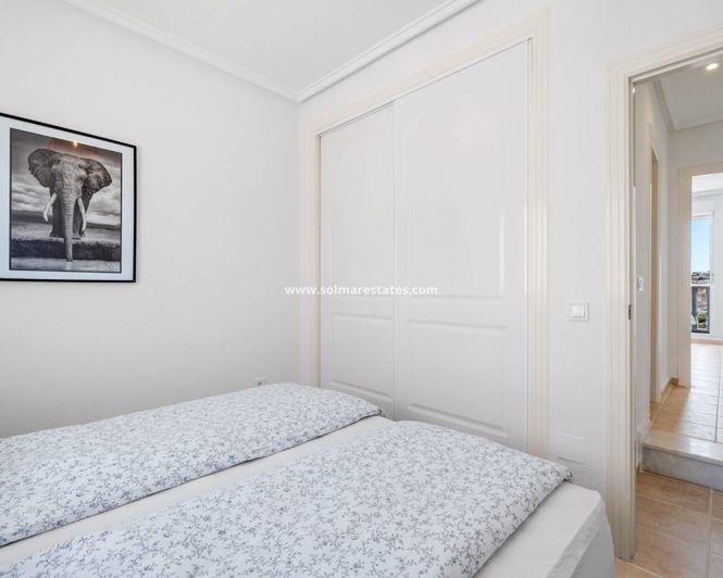 Image No.24-3 Bed House for sale
