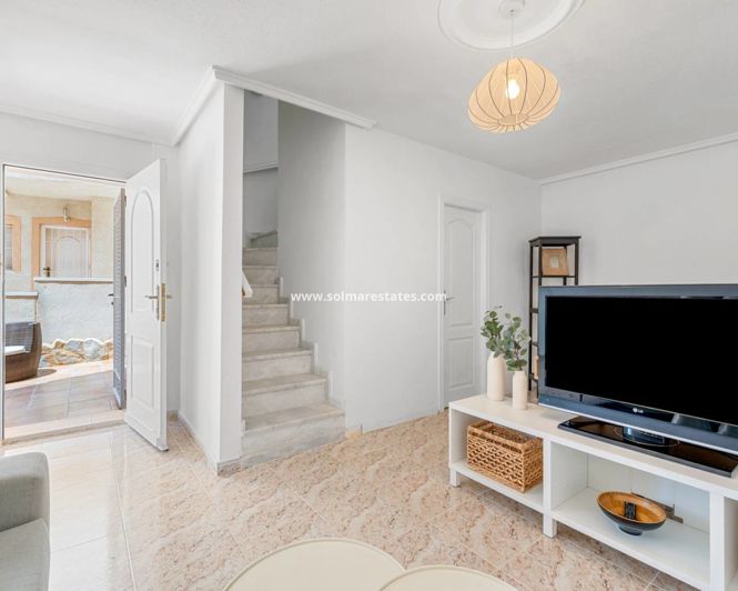 Image No.25-3 Bed House for sale