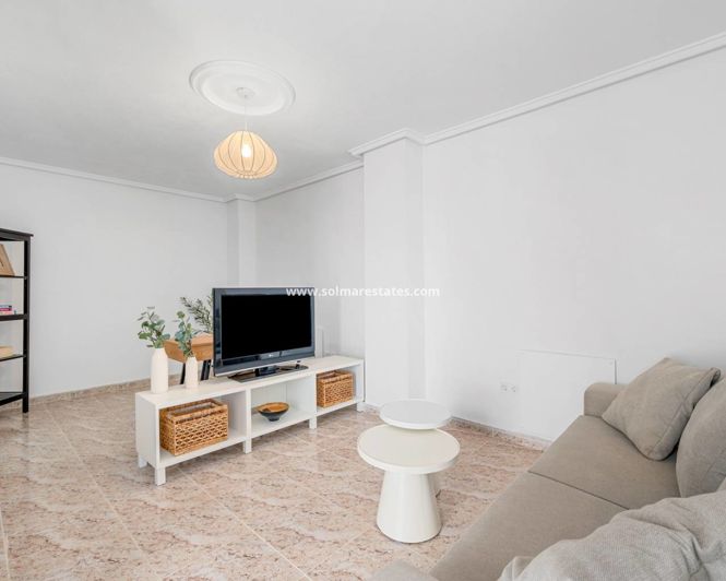 Image No.26-3 Bed House for sale