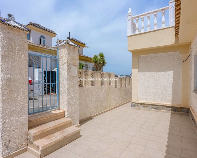 Image No.19-3 Bed Quad for sale