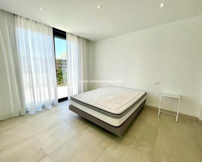 Image No.16-3 Bed Villa for sale