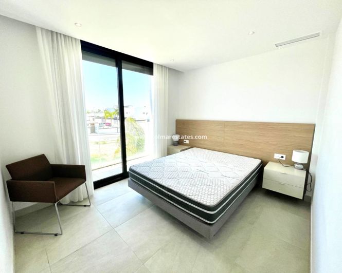 Image No.4-3 Bed Villa for sale