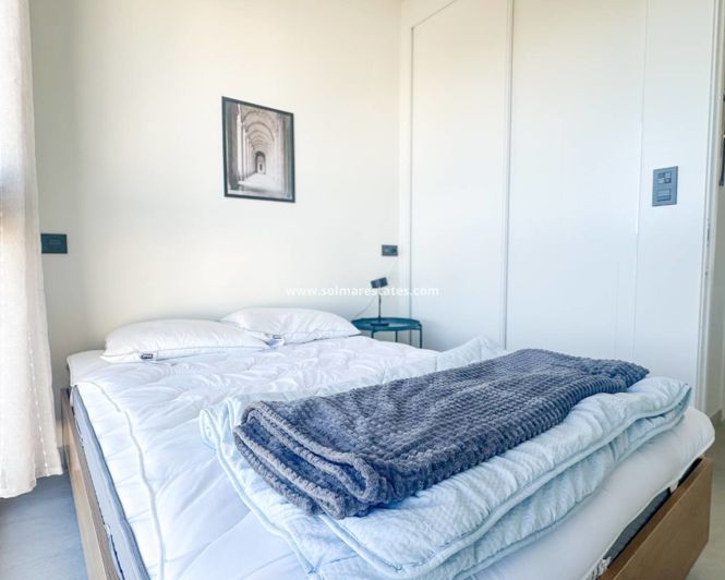 Image No.17-3 Bed Apartment for sale