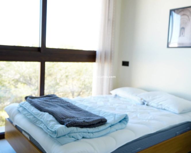 Image No.22-3 Bed Apartment for sale