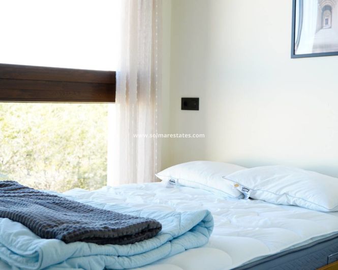 Image No.25-3 Bed Apartment for sale