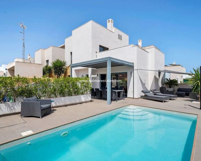 Image No.2-3 Bed Villa for sale
