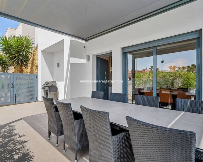 Image No.24-3 Bed Villa for sale