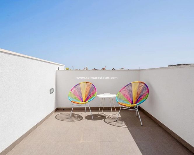 Image No.26-3 Bed Villa for sale