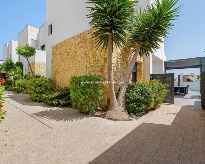 Image No.34-3 Bed Villa for sale