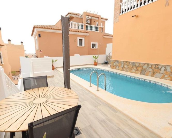 Image No.28-5 Bed Villa for sale