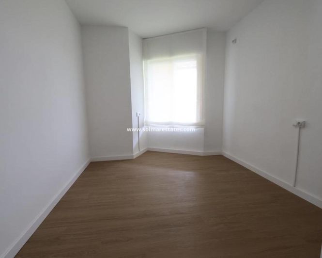 Image No.18-3 Bed Apartment for sale
