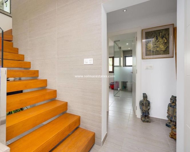 Image No.21-3 Bed Villa for sale
