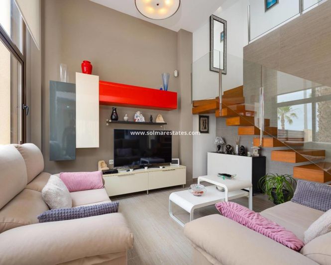 Image No.28-3 Bed Villa for sale