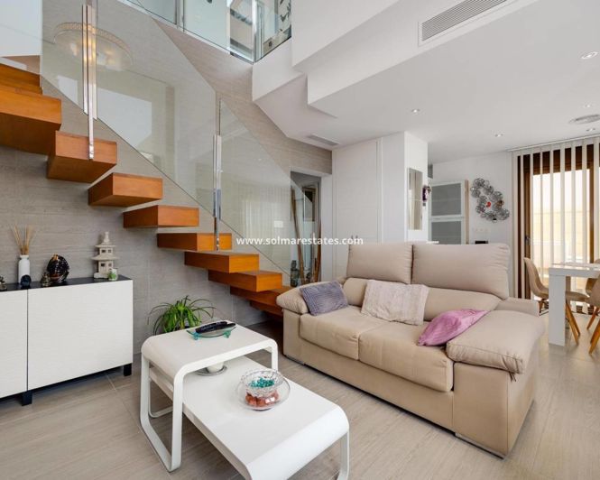 Image No.31-3 Bed Villa for sale