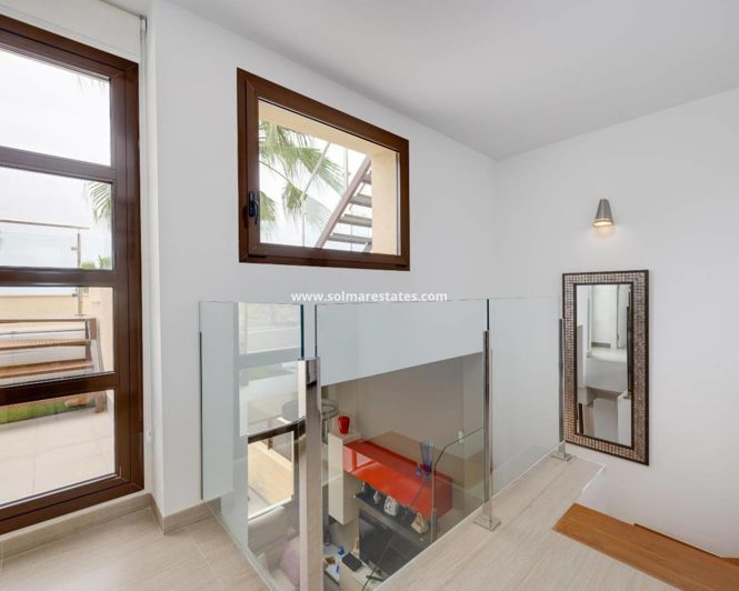 Image No.38-3 Bed Villa for sale
