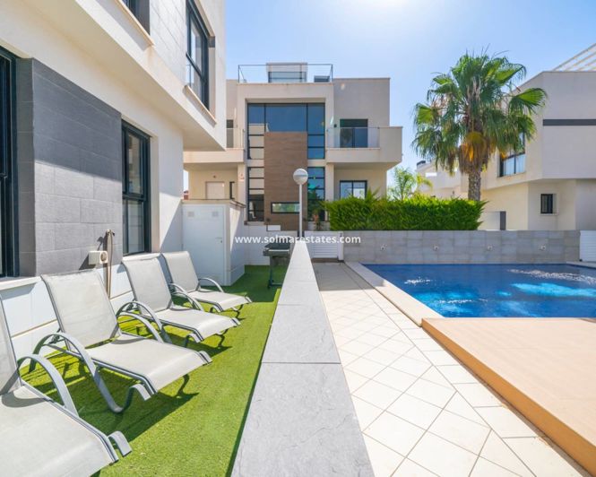 Image No.40-3 Bed Villa for sale