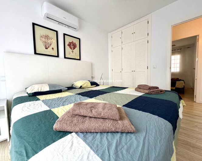 Image No.20-2 Bed Townhouse for sale