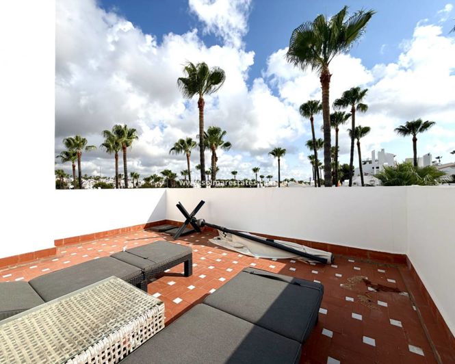 Image No.26-2 Bed Townhouse for sale