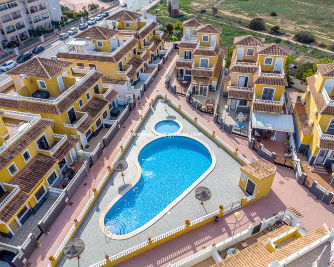 Image No.2-Maison de 3 chambres à vendre à Playa Flamenca