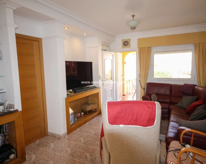 Image No.15-3 Bed Townhouse for sale