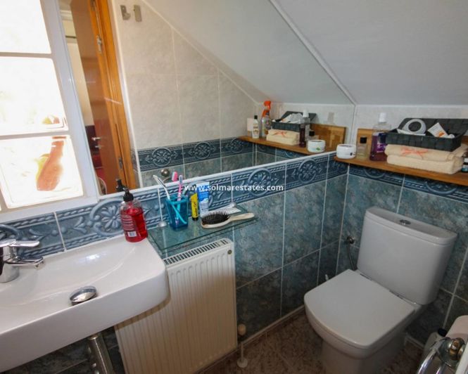 Image No.17-3 Bed Townhouse for sale