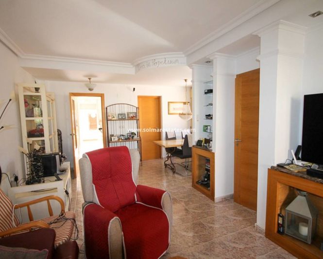 Image No.2-3 Bed Townhouse for sale