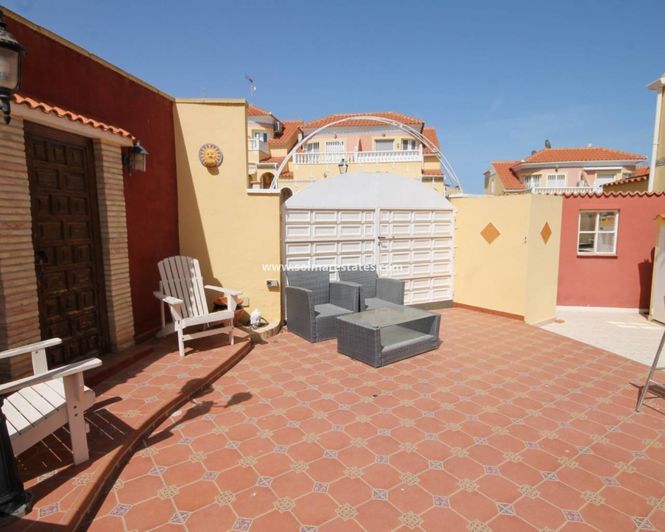 Image No.25-3 Bed Townhouse for sale