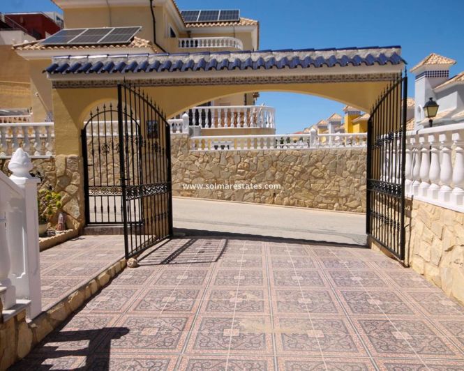 Image No.28-3 Bed House for sale
