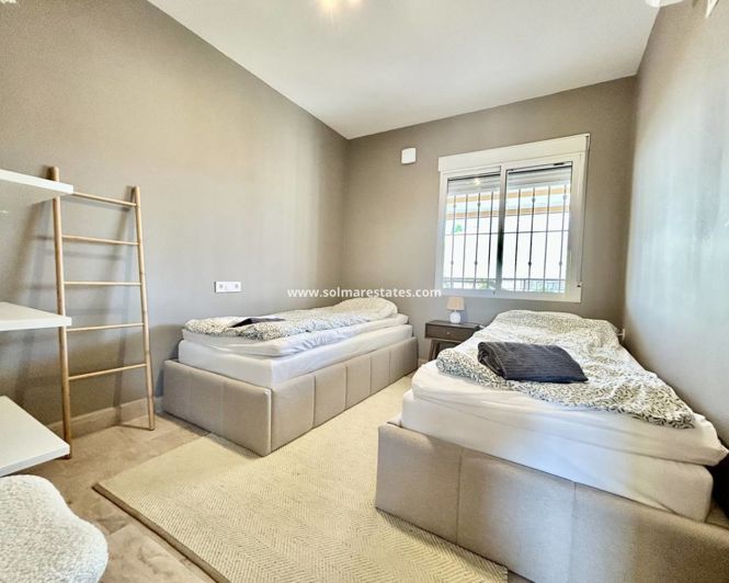 Image No.14-5 Bed Villa for sale