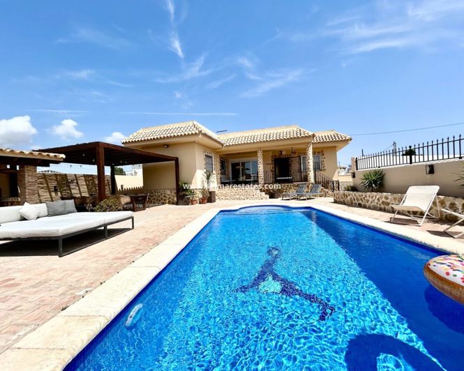 Image No.49-5 Bed Villa for sale