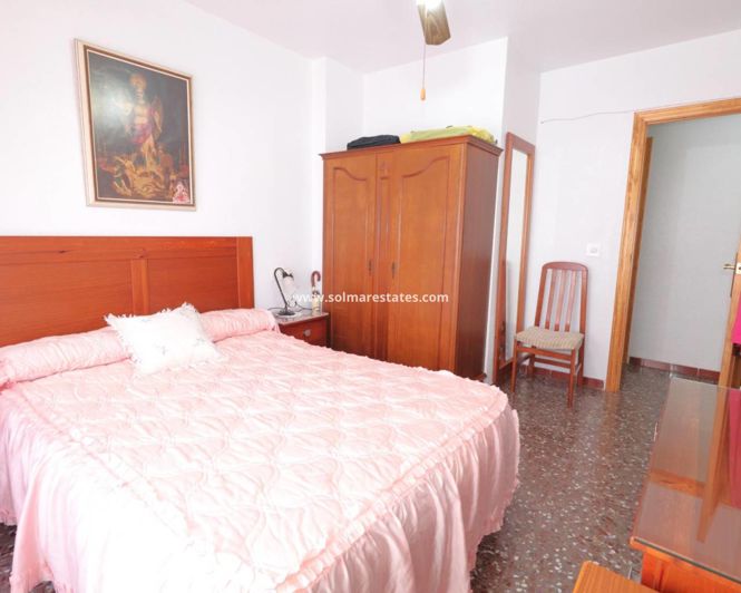 Image No.13-3 Bed Apartment for sale