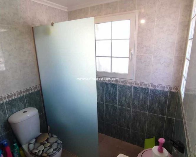 Image No.10-3 Bed House for sale