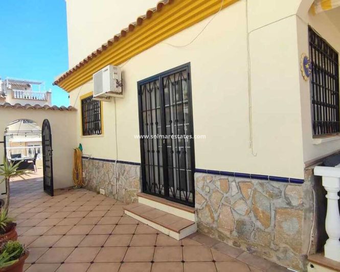 Image No.12-3 Bed House for sale