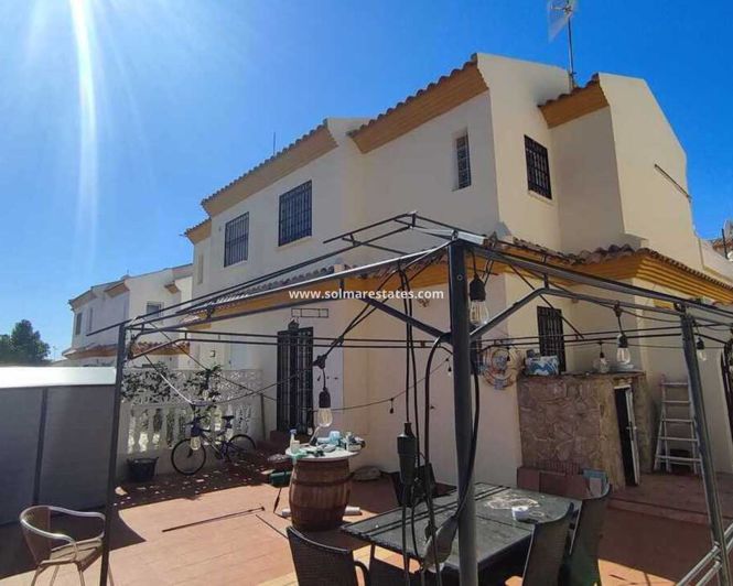 Image No.16-3 Bed House for sale