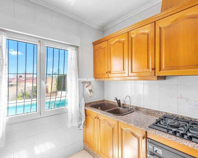 Image No.15-4 Bed Villa for sale