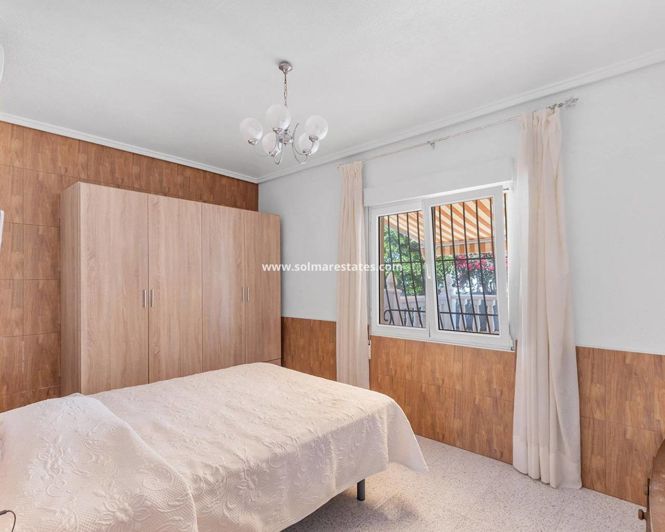 Image No.18-4 Bed Villa for sale