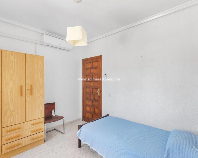 Image No.21-4 Bed Villa for sale