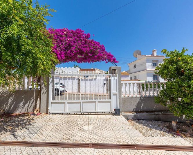 Image No.33-4 Bed Villa for sale